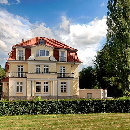 באד פירמונט Hotel Dirks Am Schloss מראה חיצוני תמונה